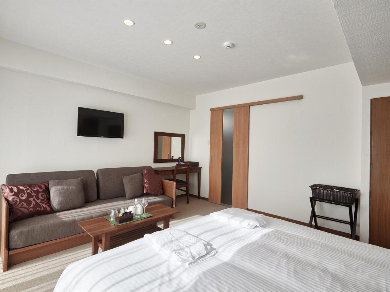 Creass Hotel Tsubogawa Marche Naha Exterior foto